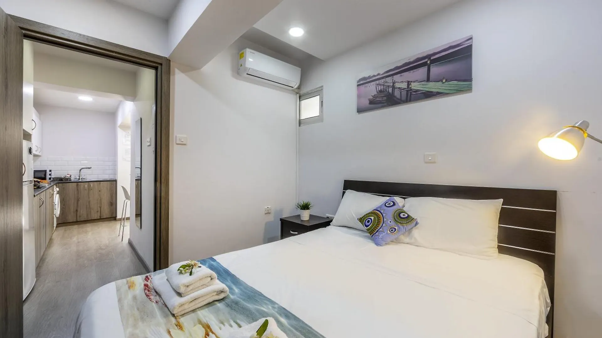 Atlantis Apartments 50M From Makenzy Seafront Larnaca Cipru