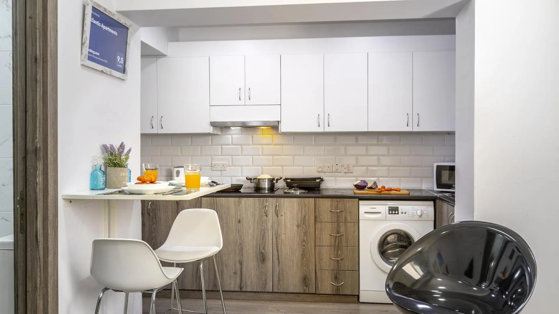 Atlantis Apartments 50M From Makenzy Seafront Larnaca
