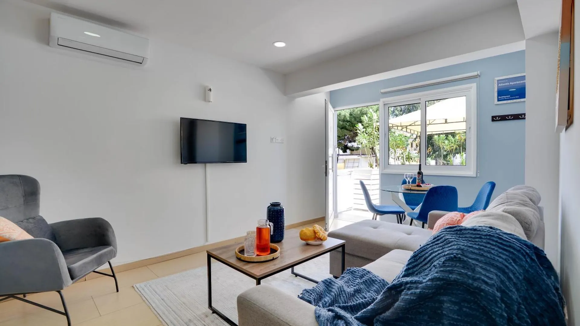 Atlantis Apartments 50M From Makenzy Seafront Larnaca 0*,  Kıbrıs