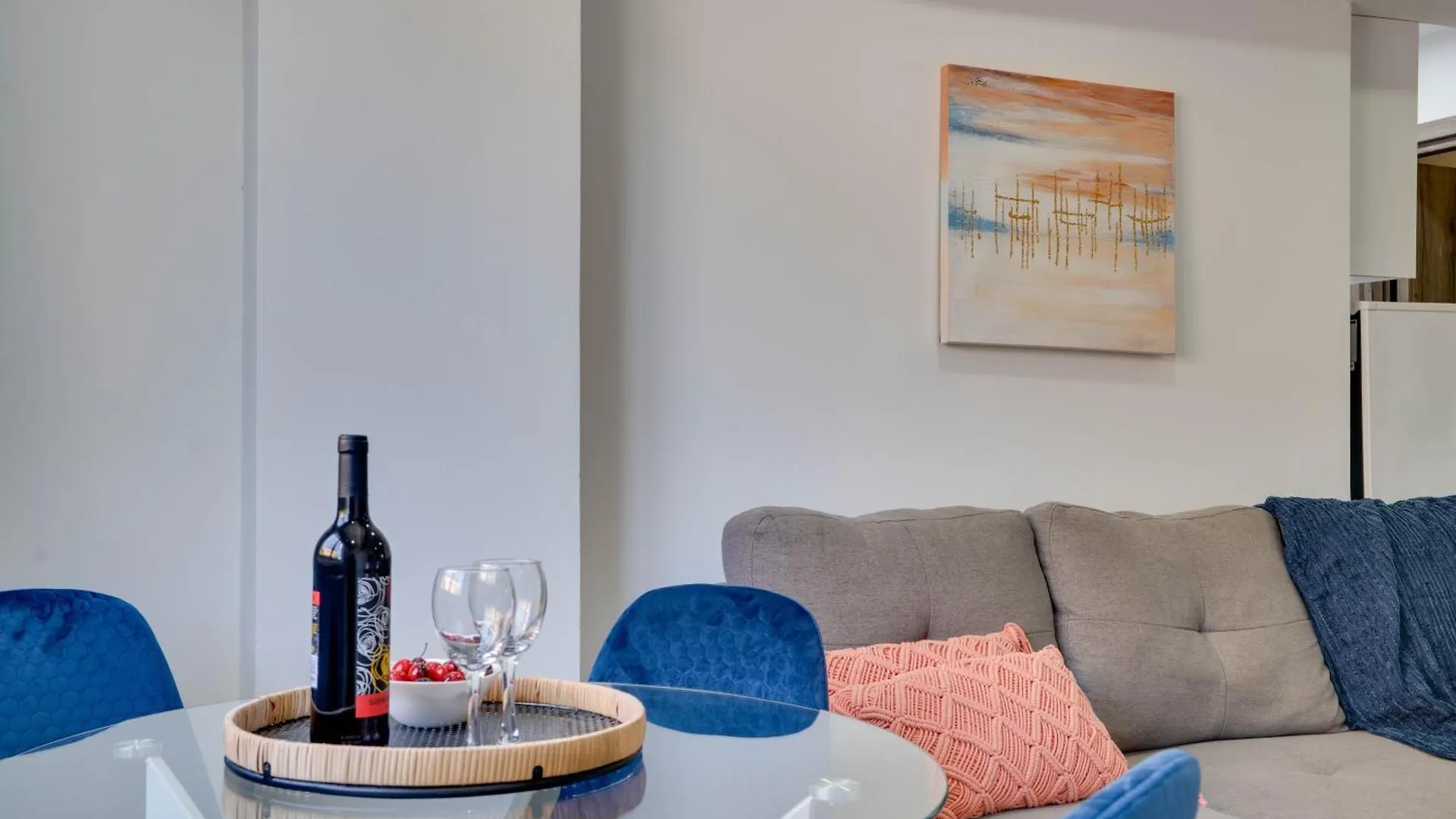 Atlantis Apartments 50M From Makenzy Seafront Larnaca