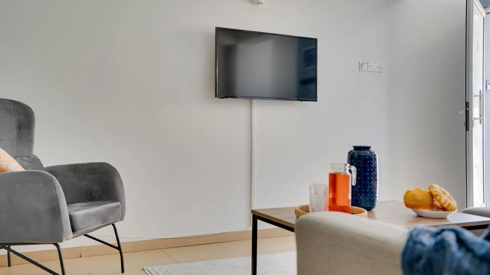 Atlantis Apartments 50M From Makenzy Seafront Larnaca 0*,  Cipru