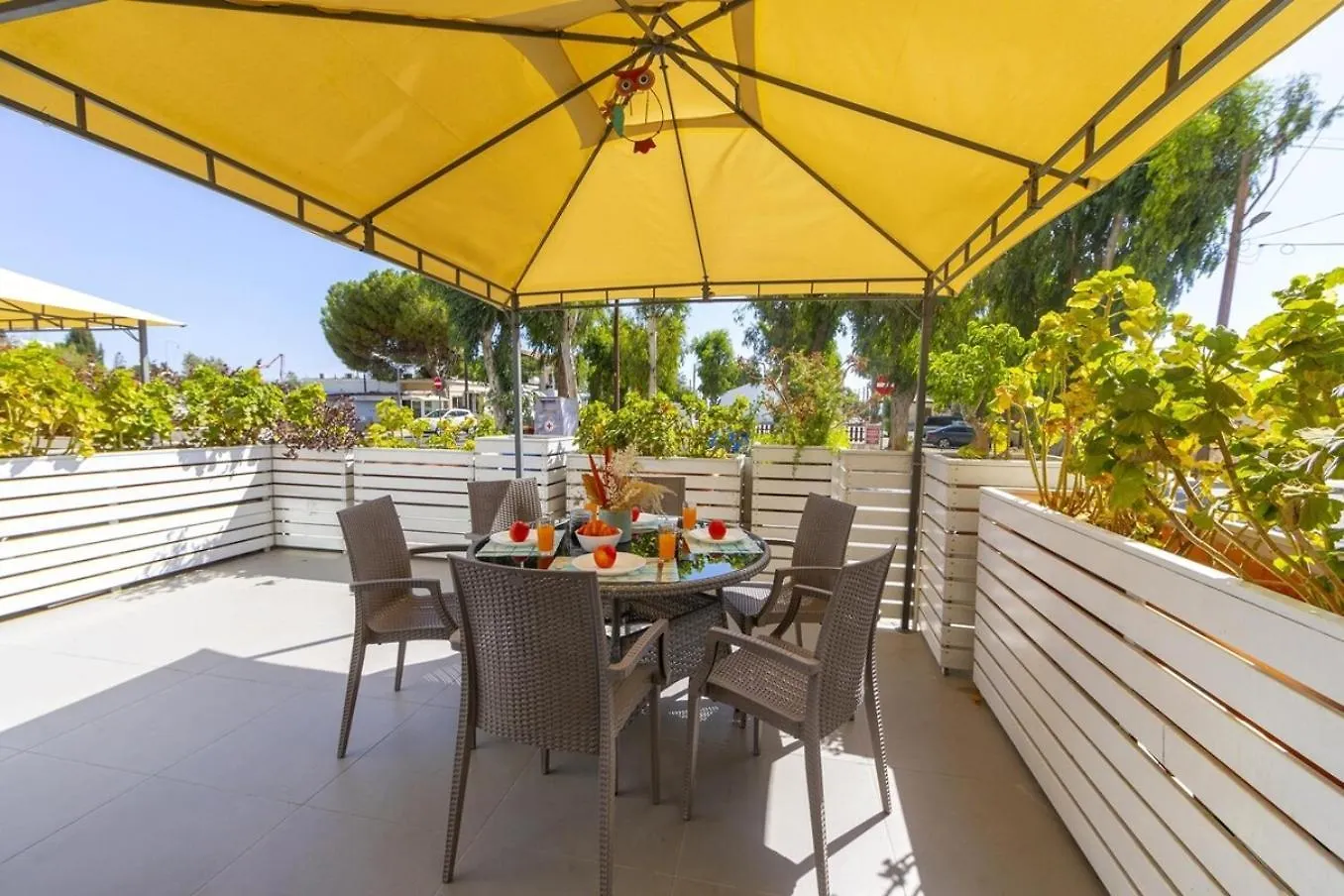 Atlantis Apartments 50M From Makenzy Seafront Larnaca