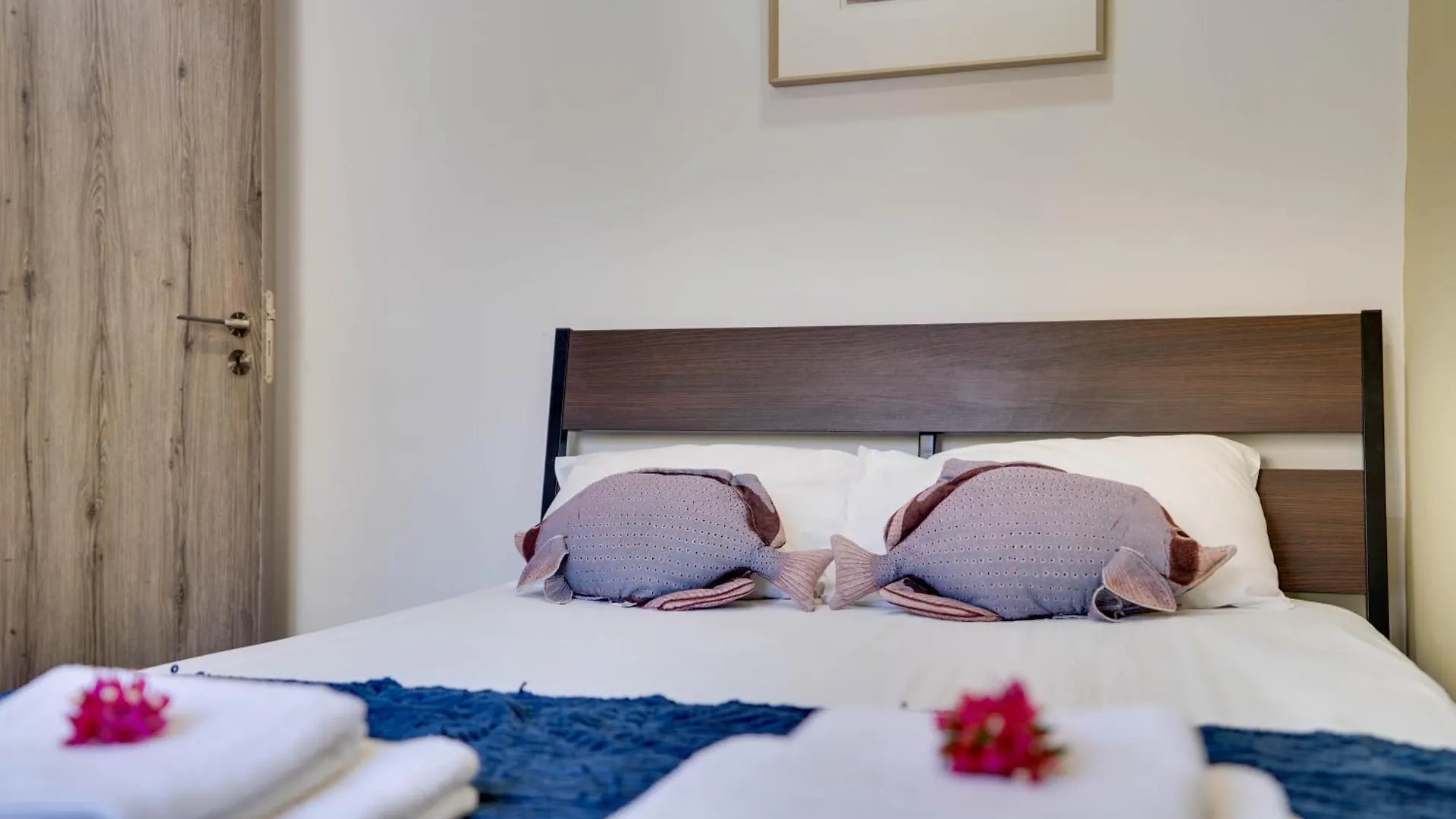 Atlantis Apartments 50M From Makenzy Seafront Larnaca