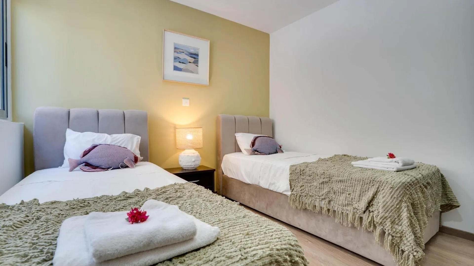 Atlantis Apartments 50M From Makenzy Seafront Larnaca